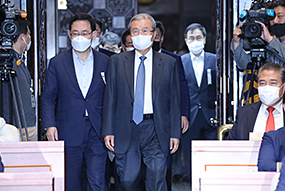 의원총회