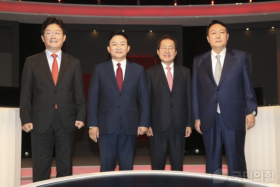 제목 노출 영역입니다 이미지
