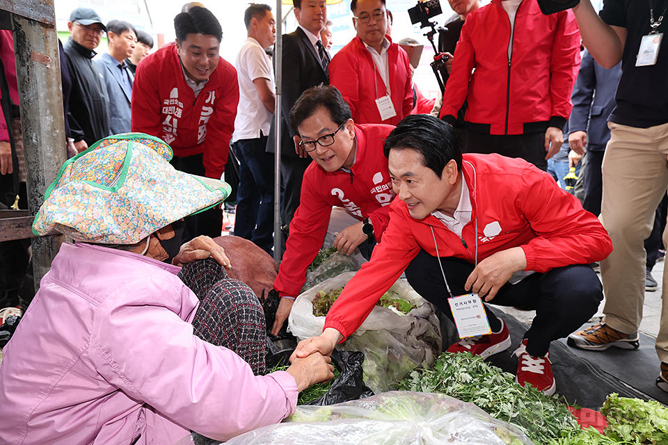 충남 보령 집중유세 및 중앙시장 인사
