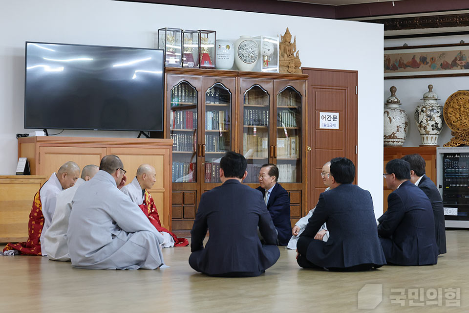 제목 노출 영역입니다 이미지