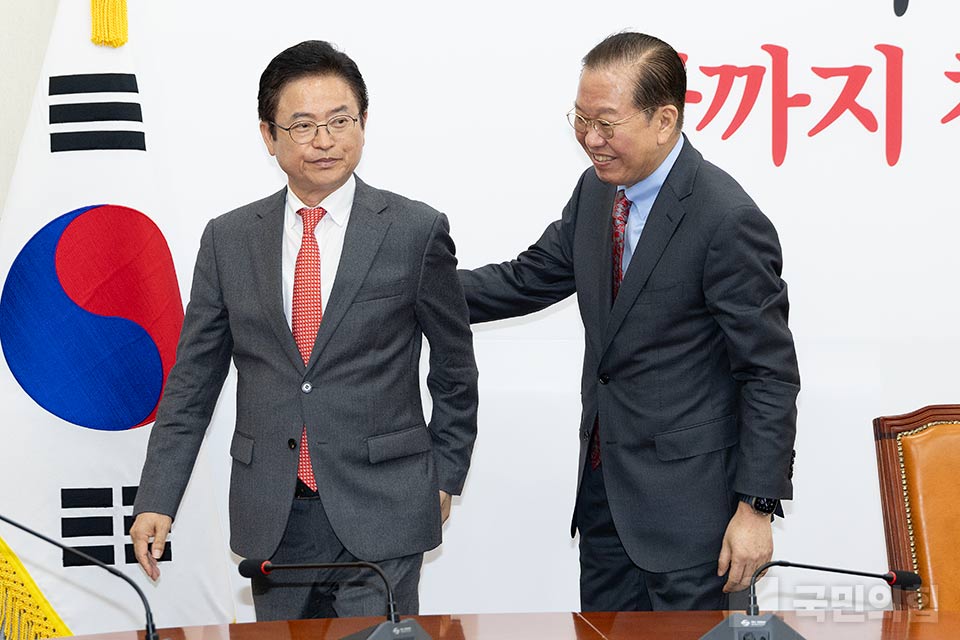 제목 노출 영역입니다 이미지