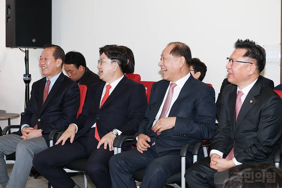 제목 노출 영역입니다 이미지
