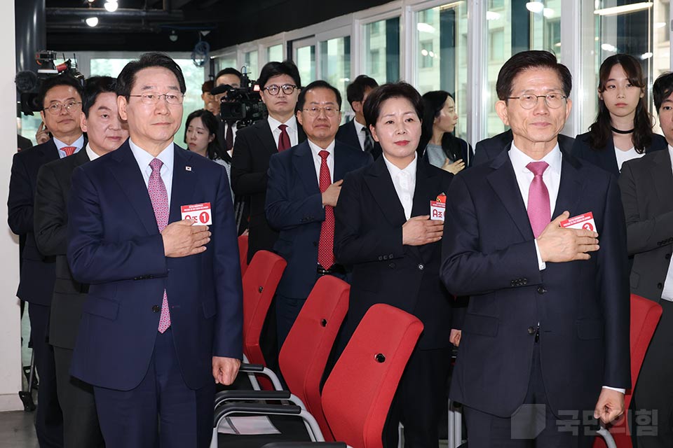 제목 노출 영역입니다 이미지
