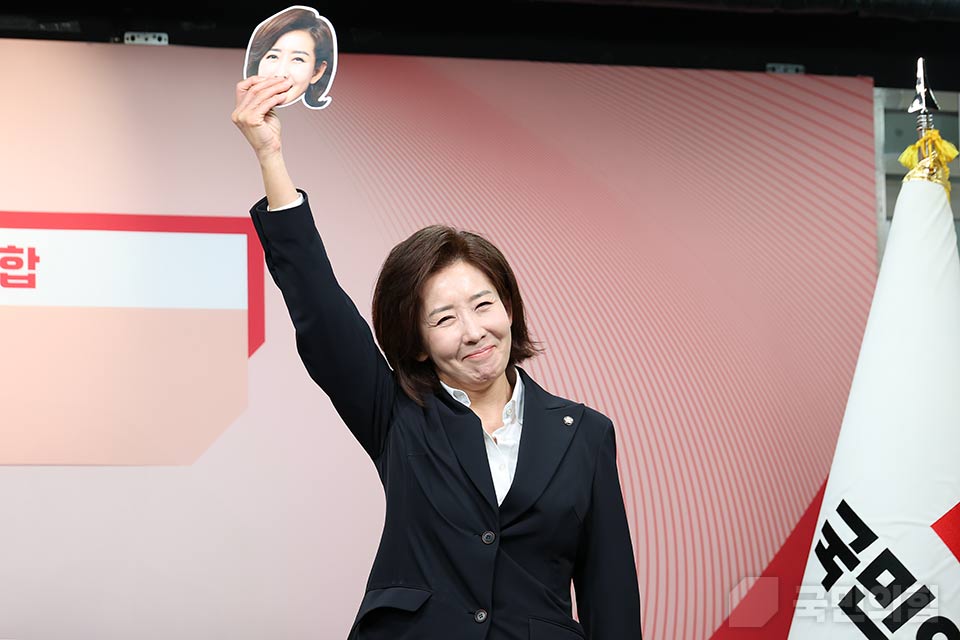 제목 노출 영역입니다 이미지