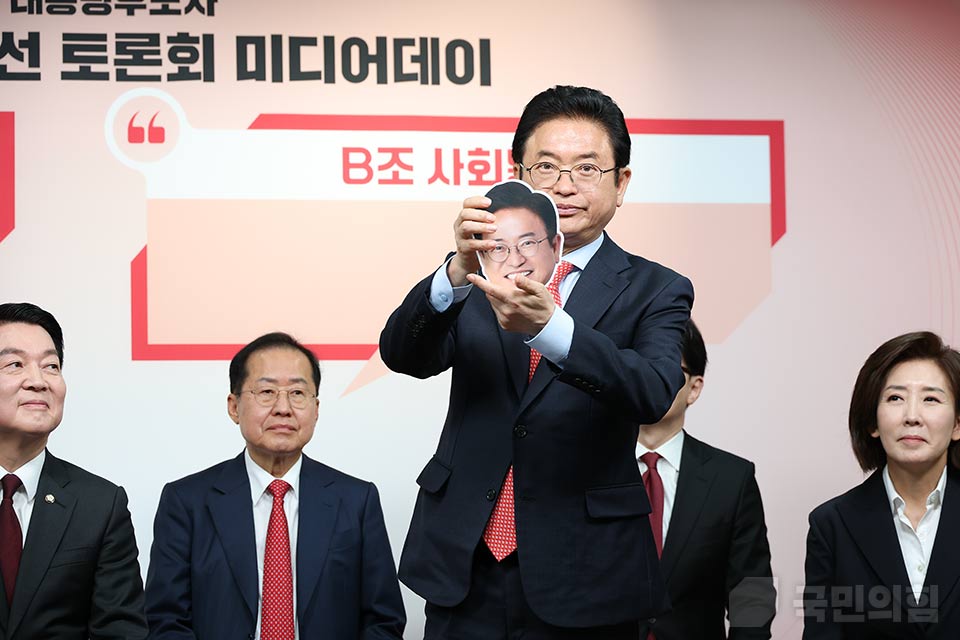 제목 노출 영역입니다 이미지