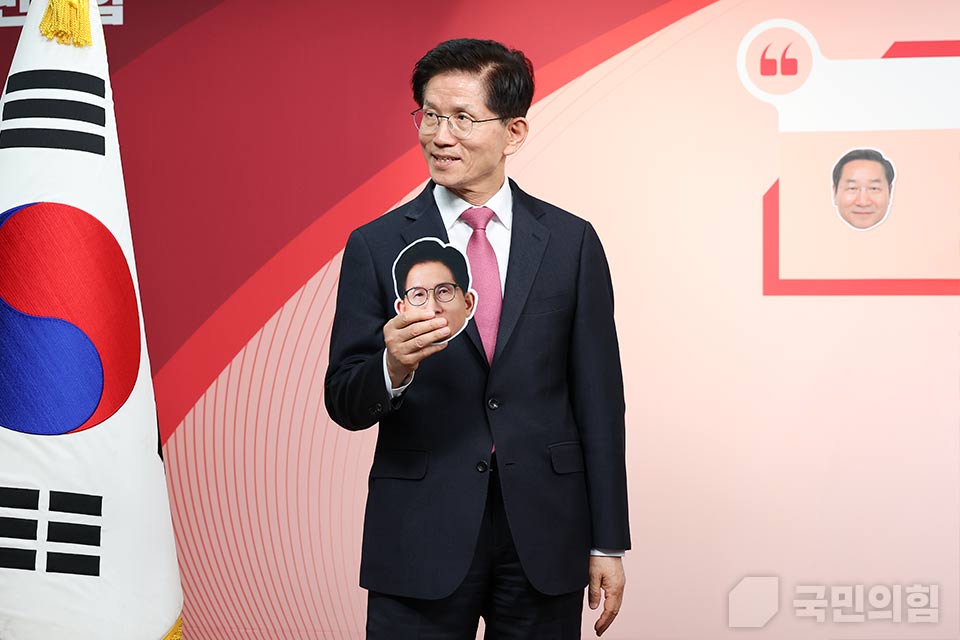 제목 노출 영역입니다 이미지