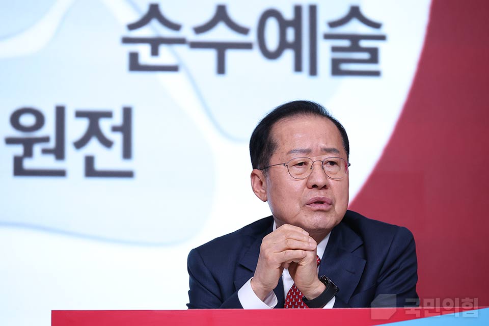 제목 노출 영역입니다 이미지