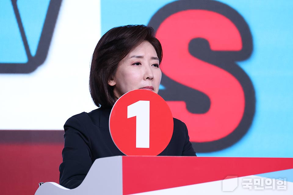 제목 노출 영역입니다 이미지