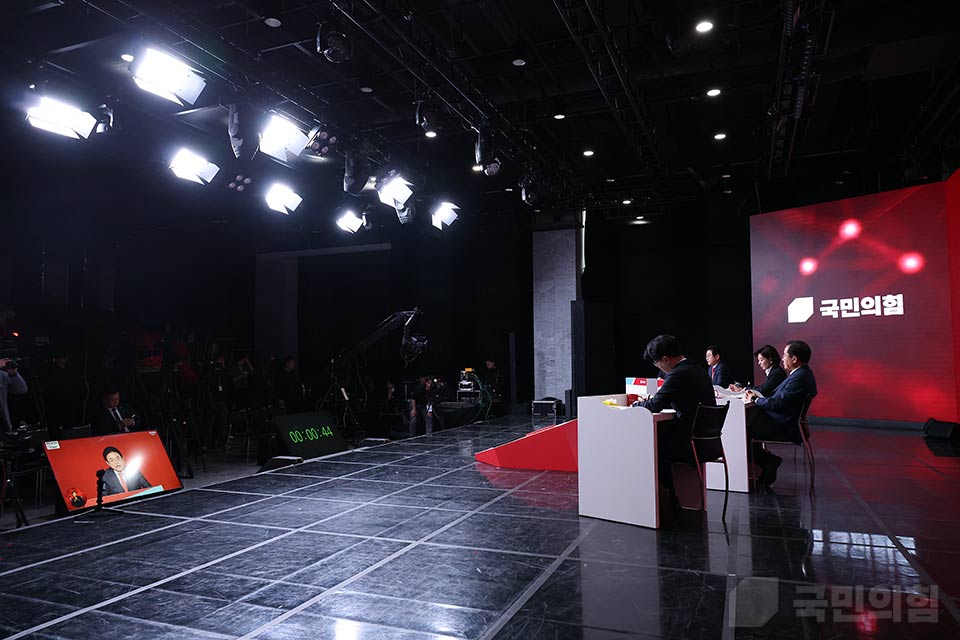 제목 노출 영역입니다 이미지