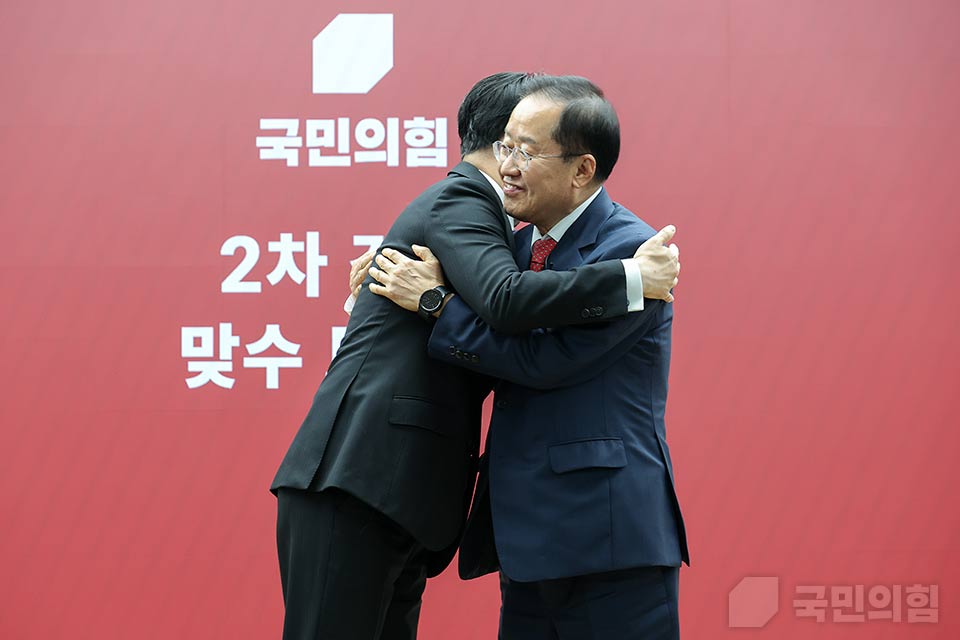 제목 노출 영역입니다 이미지