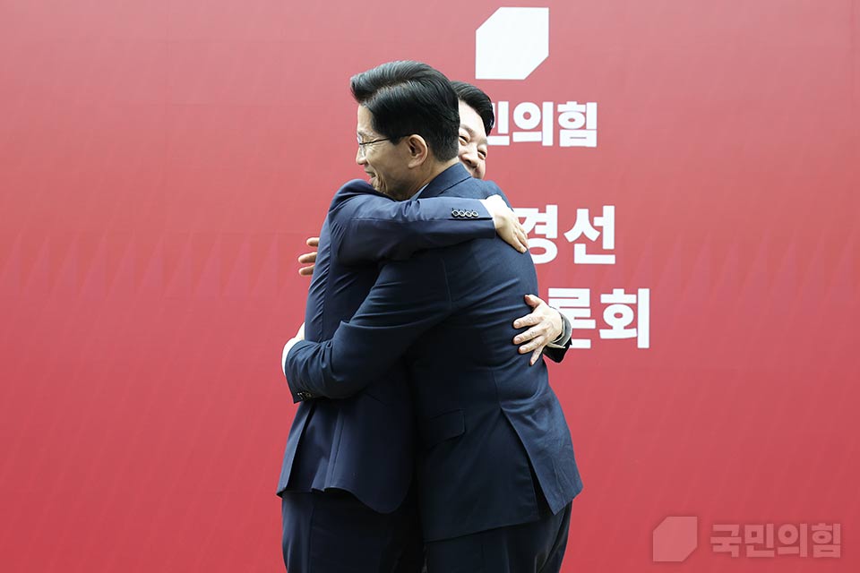 제목 노출 영역입니다 이미지