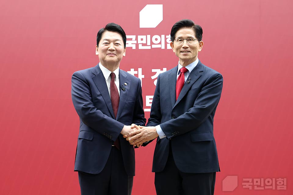 제목 노출 영역입니다 이미지