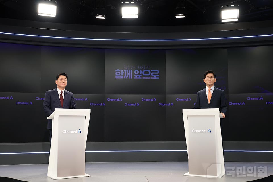 제목 노출 영역입니다 이미지