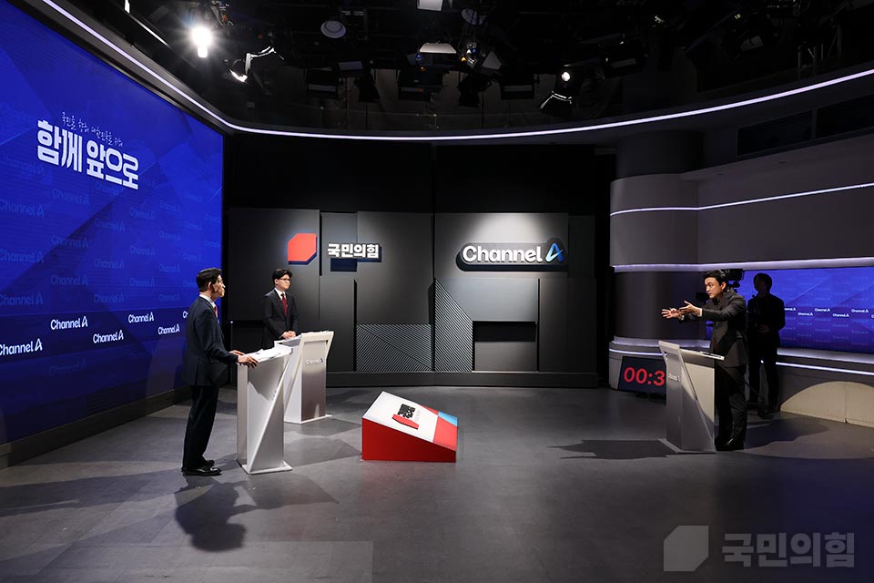 제목 노출 영역입니다 이미지