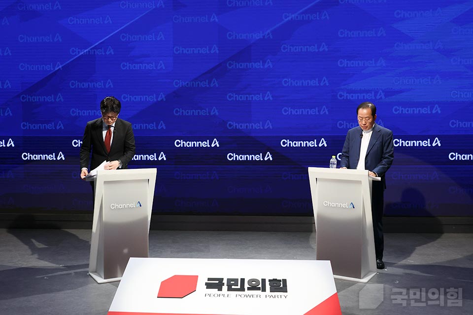 제목 노출 영역입니다 이미지