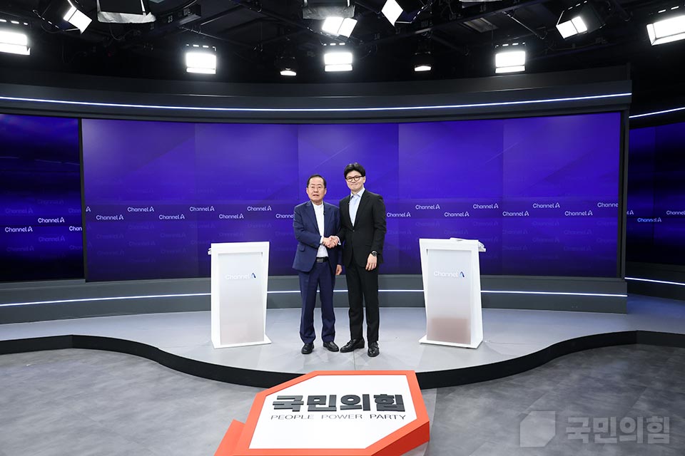 제목 노출 영역입니다 이미지
