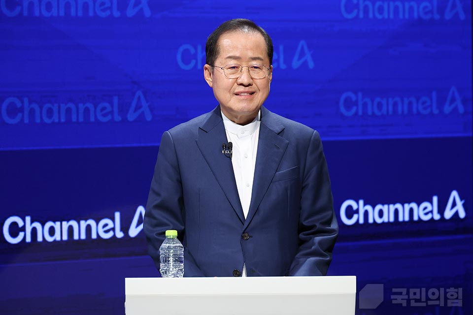 제목 노출 영역입니다 이미지