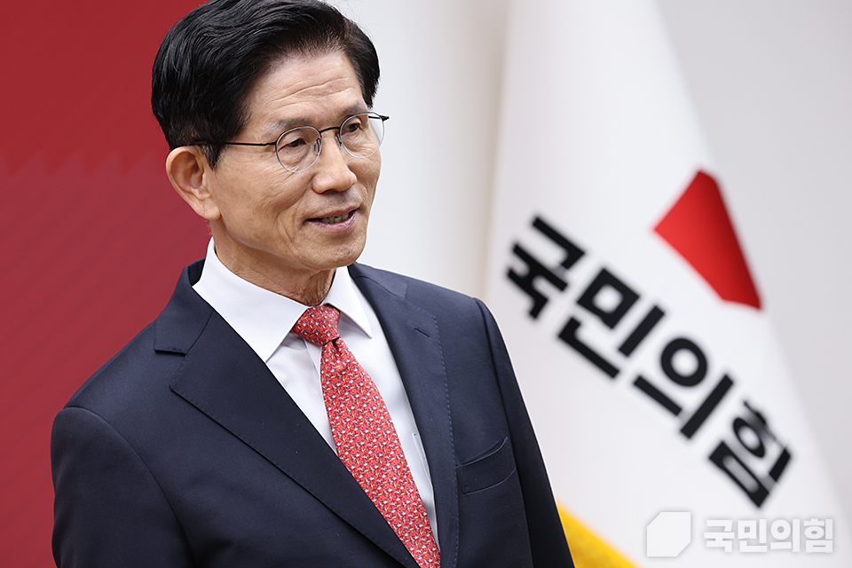 제목 노출 영역입니다 이미지