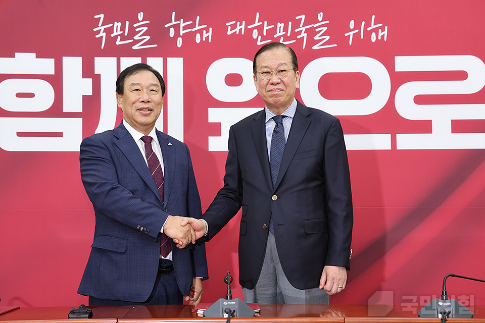 제목 노출 영역입니다 이미지