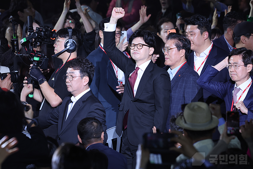 제목 노출 영역입니다 이미지