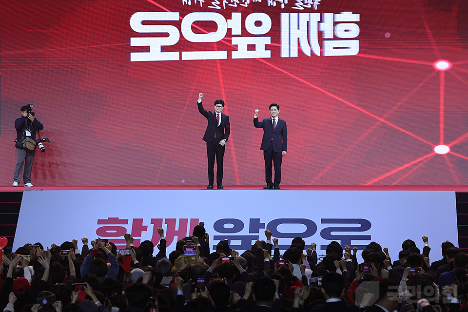 제목 노출 영역입니다 이미지