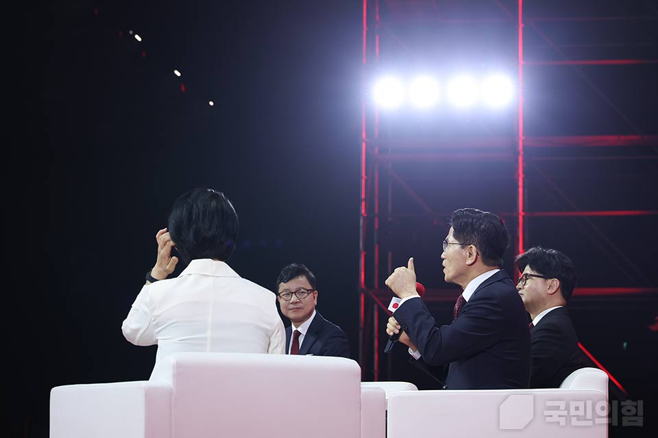 제목 노출 영역입니다 이미지