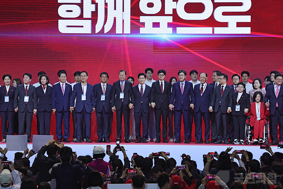 제목 노출 영역입니다 이미지