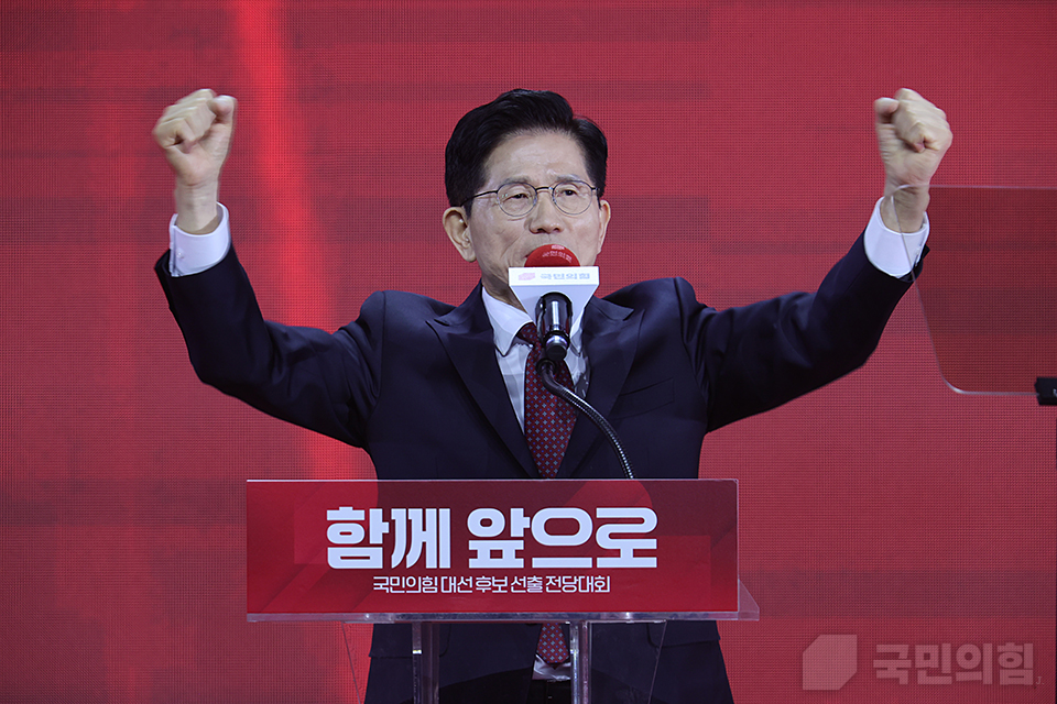 제목 노출 영역입니다 이미지