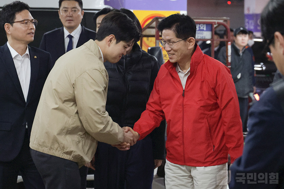 제목 노출 영역입니다 이미지