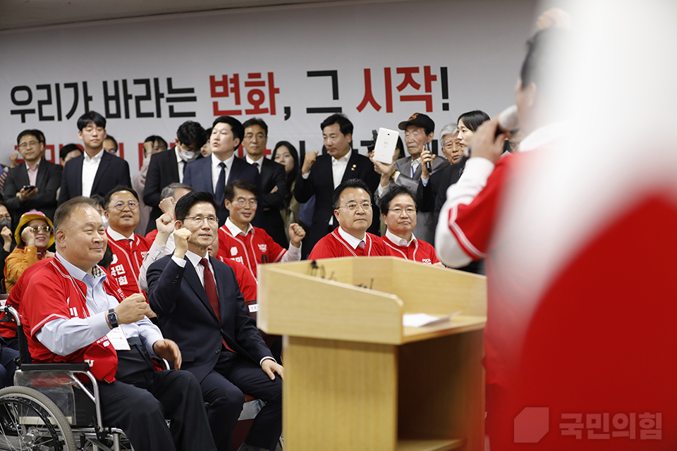 제목 노출 영역입니다 이미지