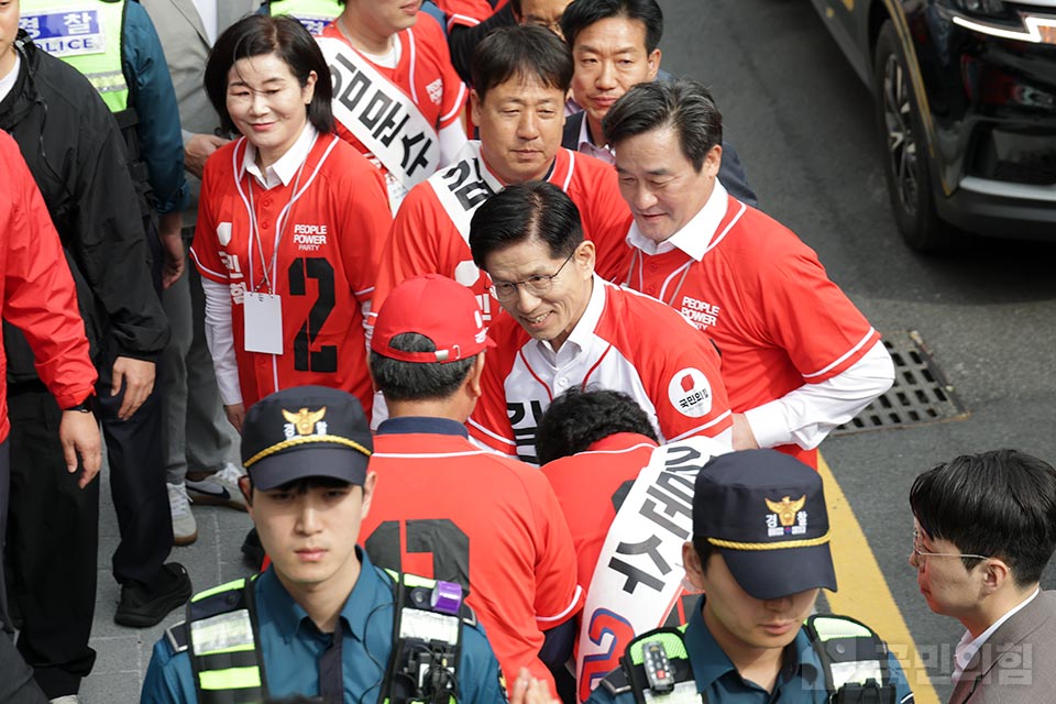 제목 노출 영역입니다 이미지