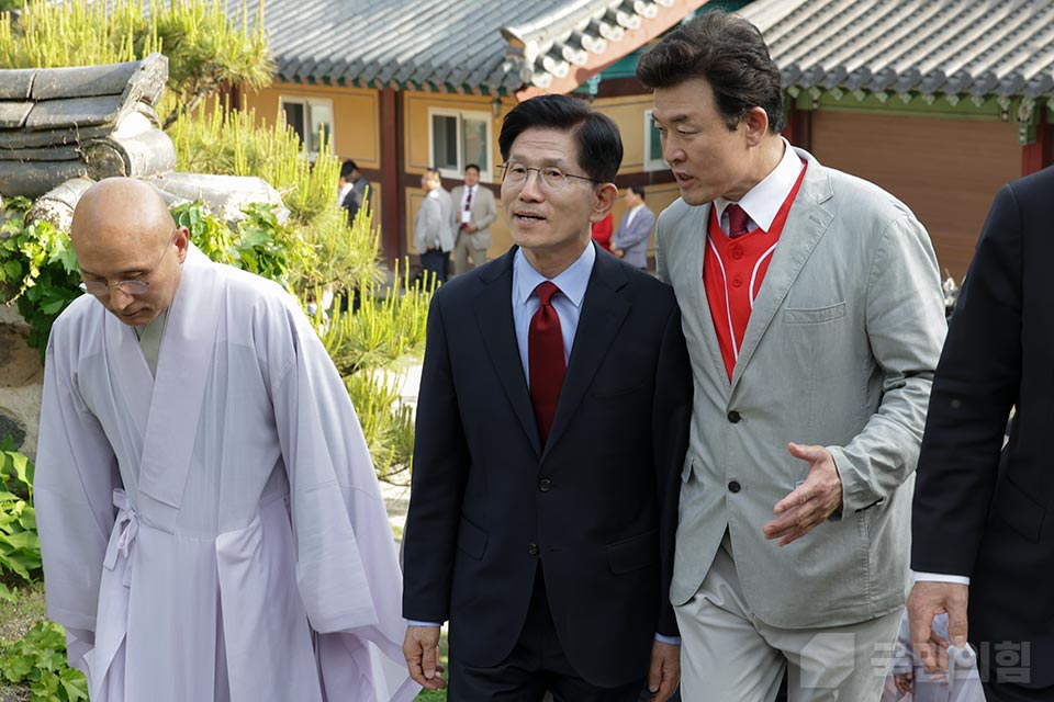 제목 노출 영역입니다 이미지