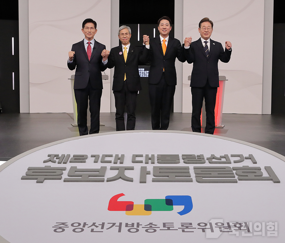 제목 노출 영역입니다 이미지