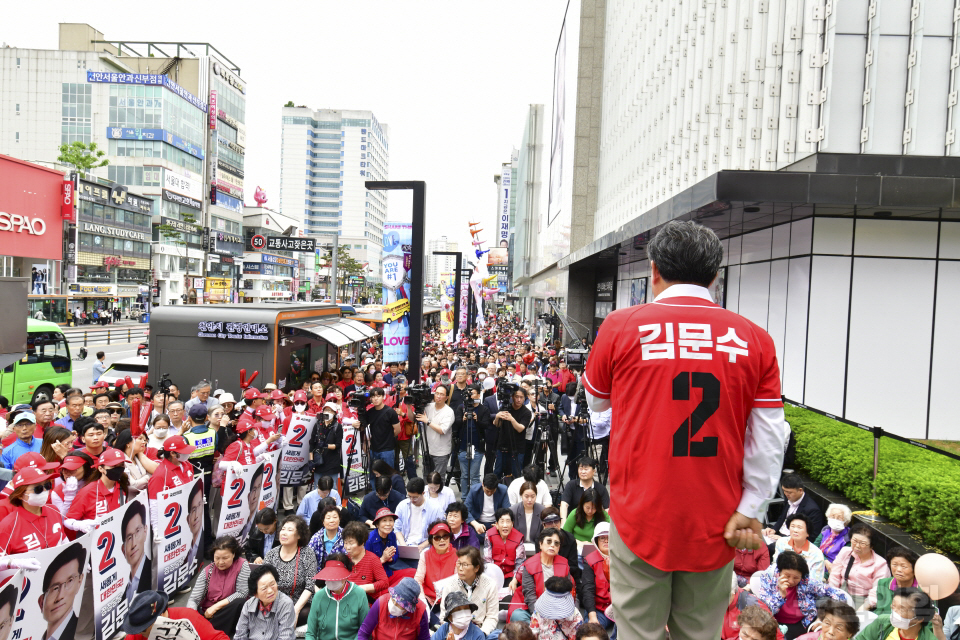 제목 노출 영역입니다 이미지