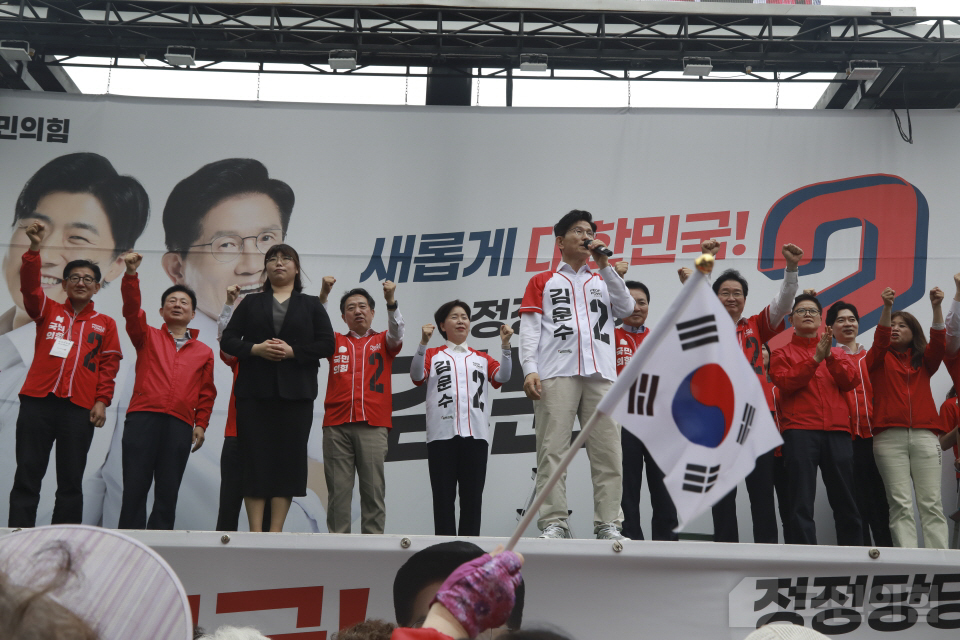 제목 노출 영역입니다 이미지