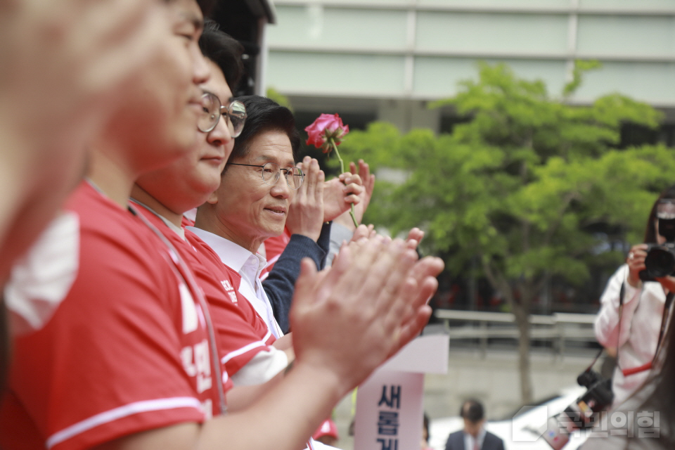 제목 노출 영역입니다 이미지