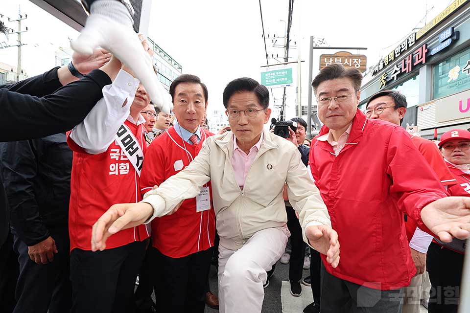 제목 노출 영역입니다 이미지