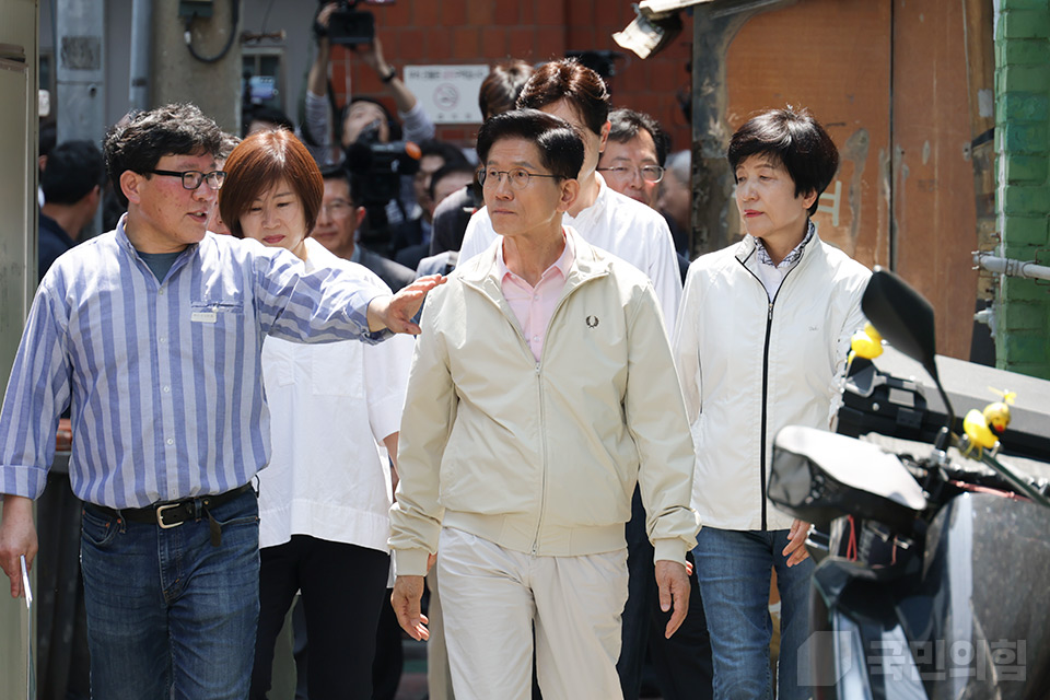 제목 노출 영역입니다 이미지