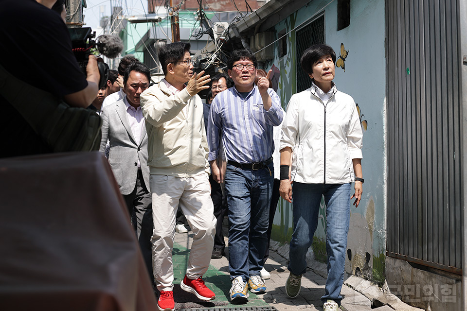 제목 노출 영역입니다 이미지