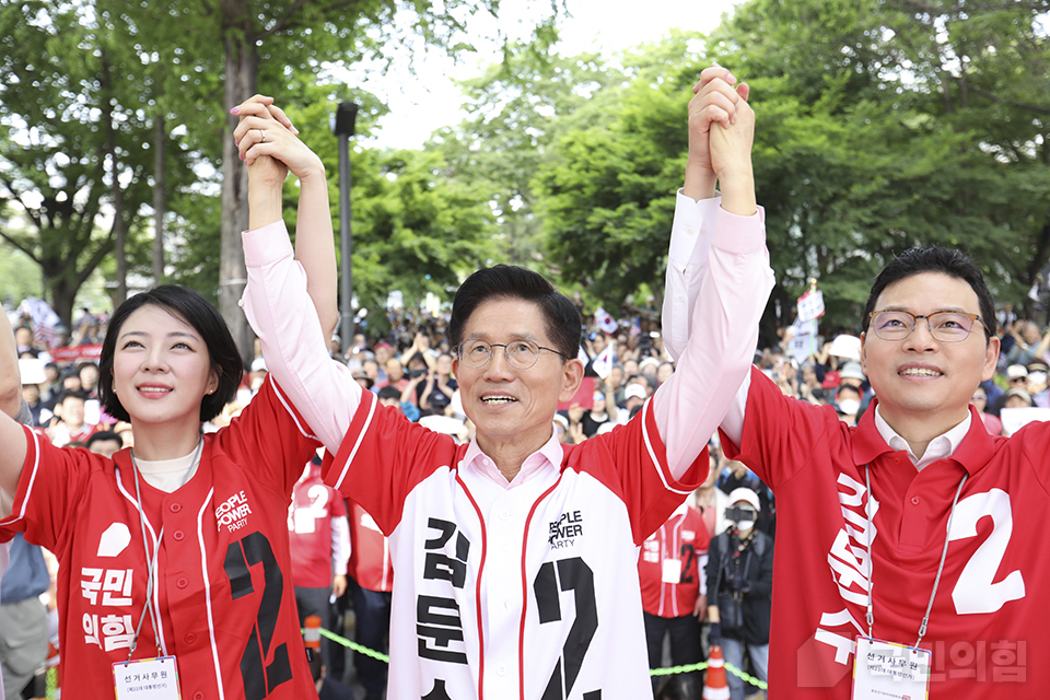 제목 노출 영역입니다 이미지