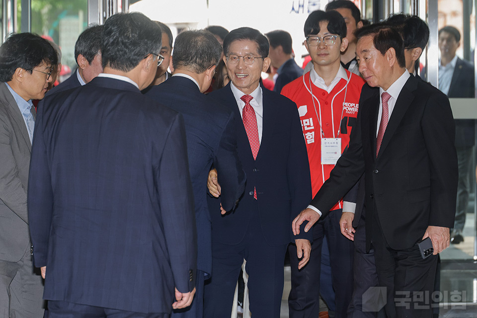 제목 노출 영역입니다 이미지