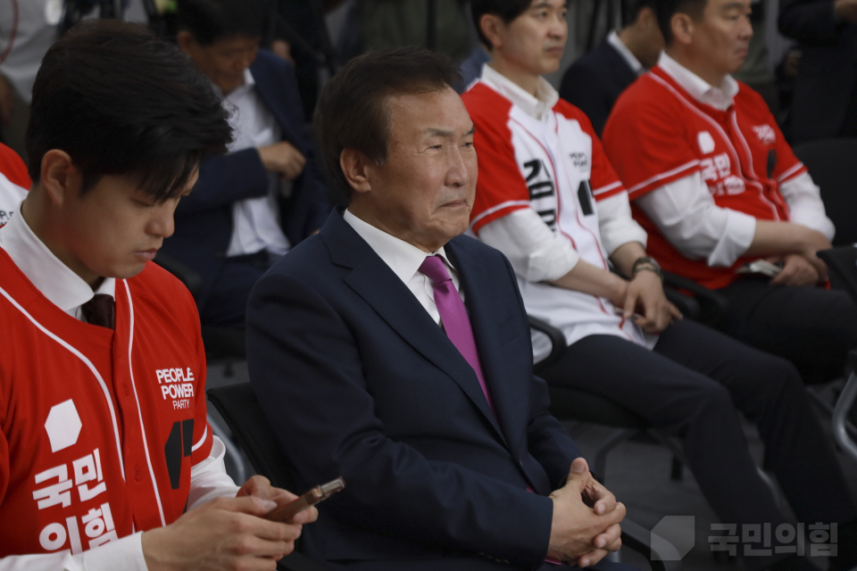 제목 노출 영역입니다 이미지