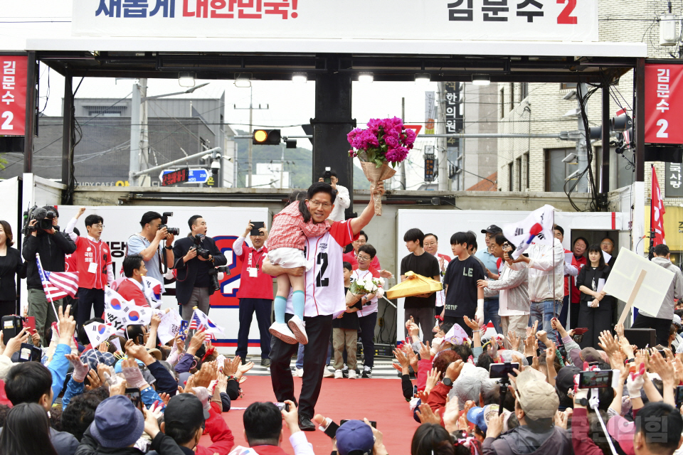 제목 노출 영역입니다 이미지