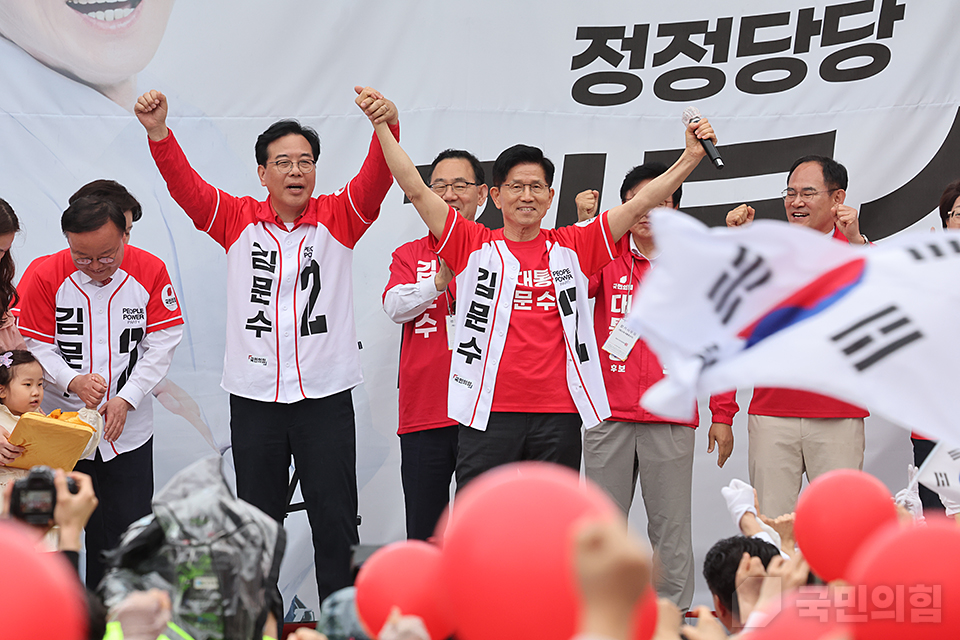 제목 노출 영역입니다 이미지