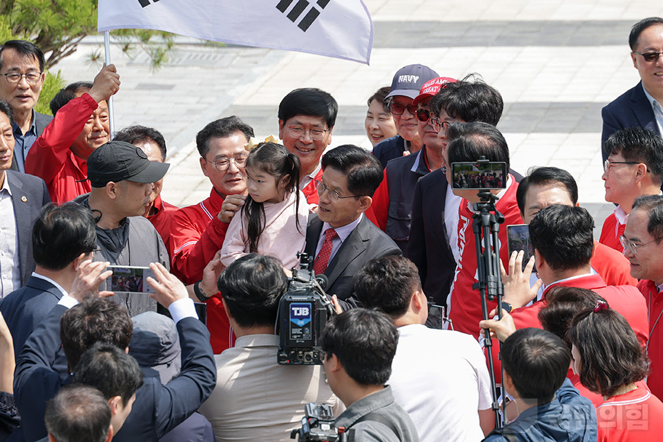 제목 노출 영역입니다 이미지