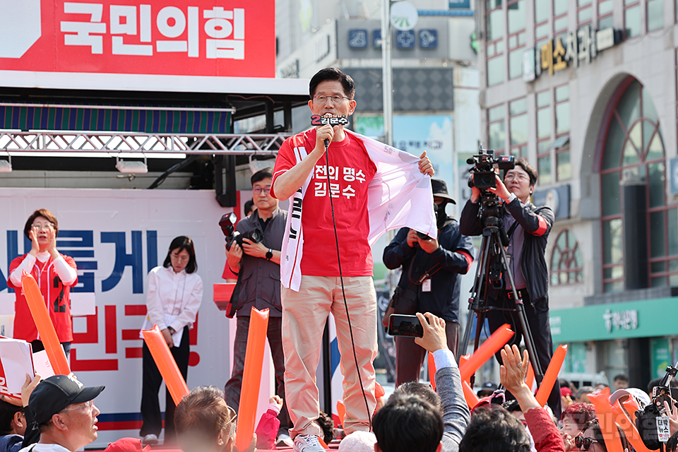 제목 노출 영역입니다 이미지