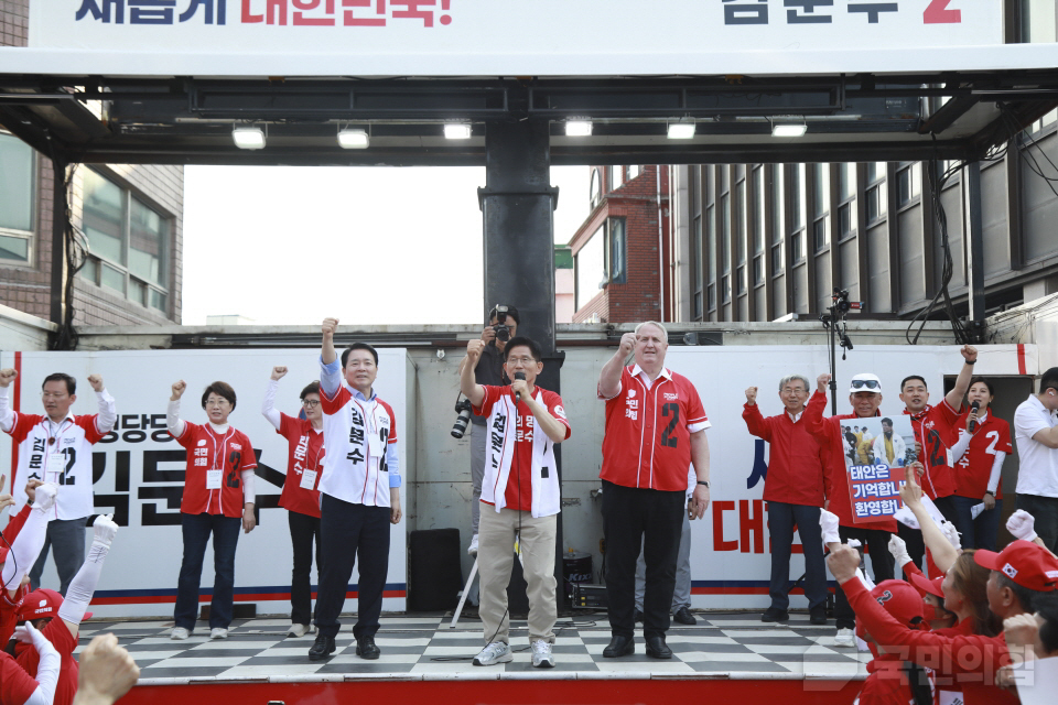 제목 노출 영역입니다 이미지