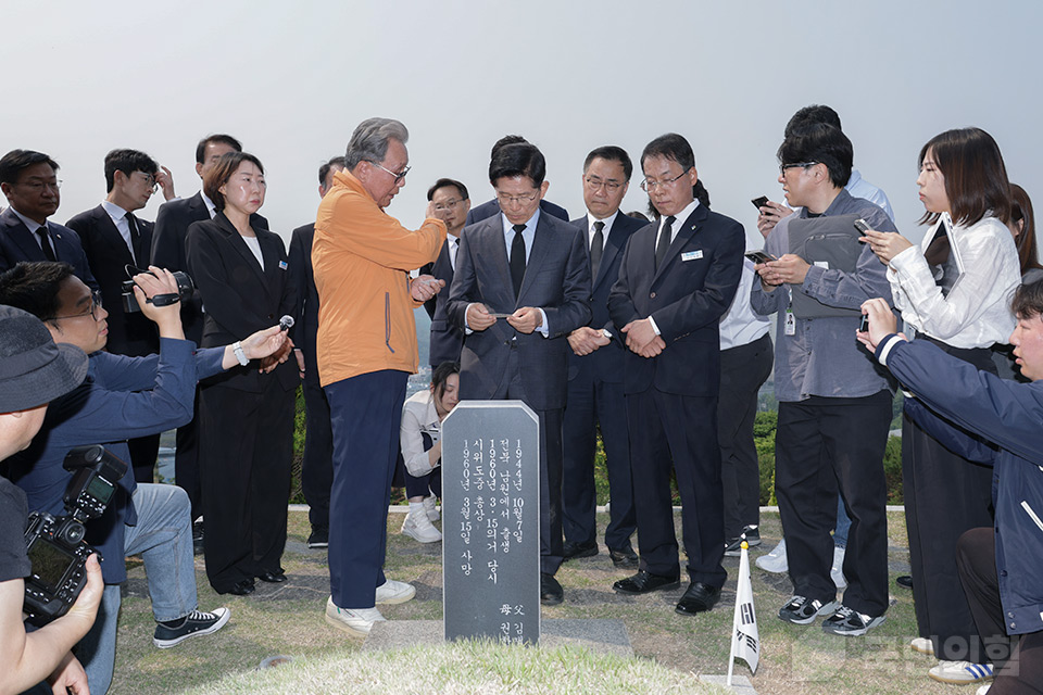 제목 노출 영역입니다 이미지