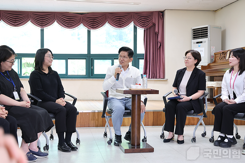 제목 노출 영역입니다 이미지