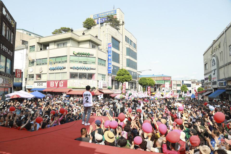 제목 노출 영역입니다 이미지